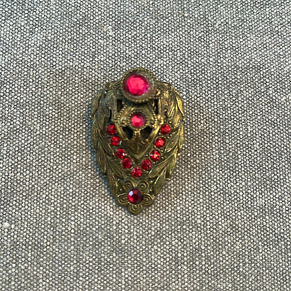 VINTAGE COLLAR CLIP
